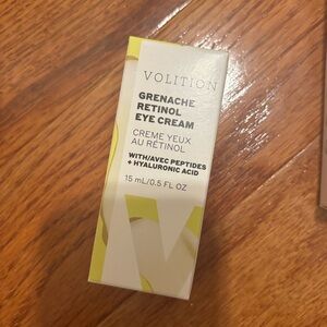 Grenache Retinol Eye Cream - White and Yellow